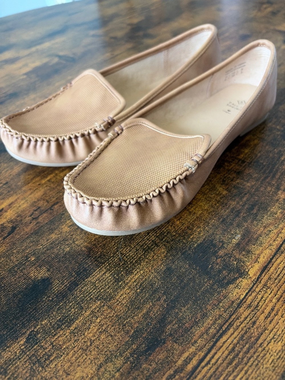 Brown shoe